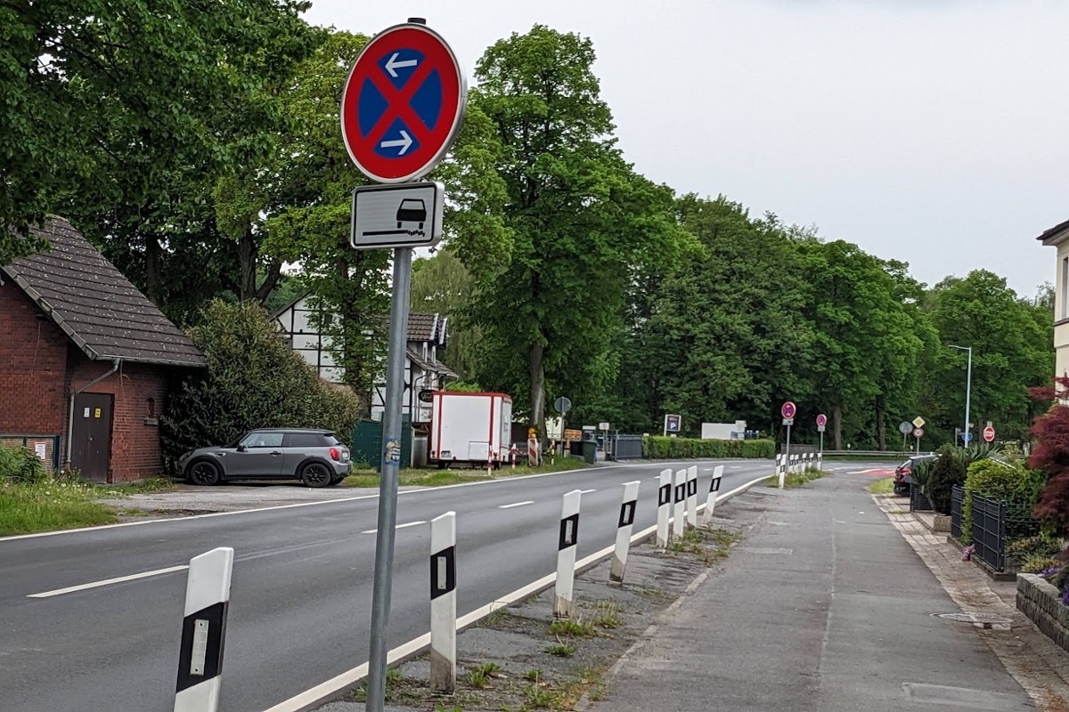 Absolutes Halteverbot: Sieben Schilder auf 300-Meter-Strecke
